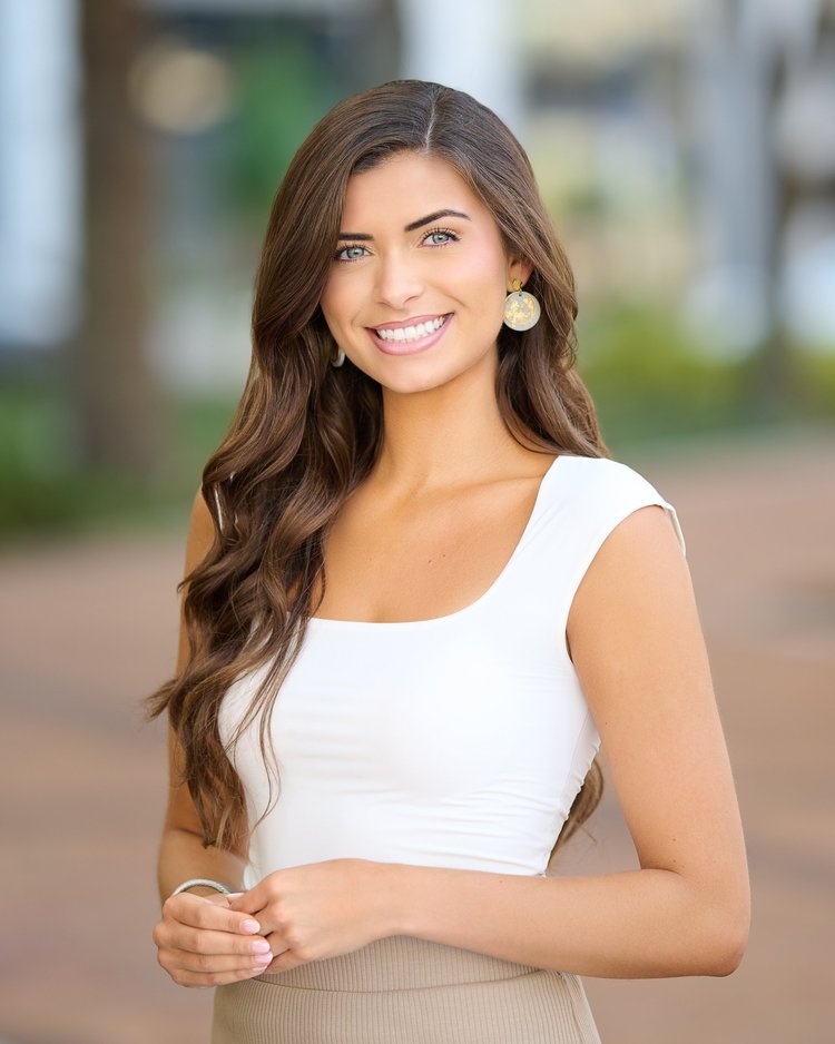 Professional headshot 32 — SRQ Headshots