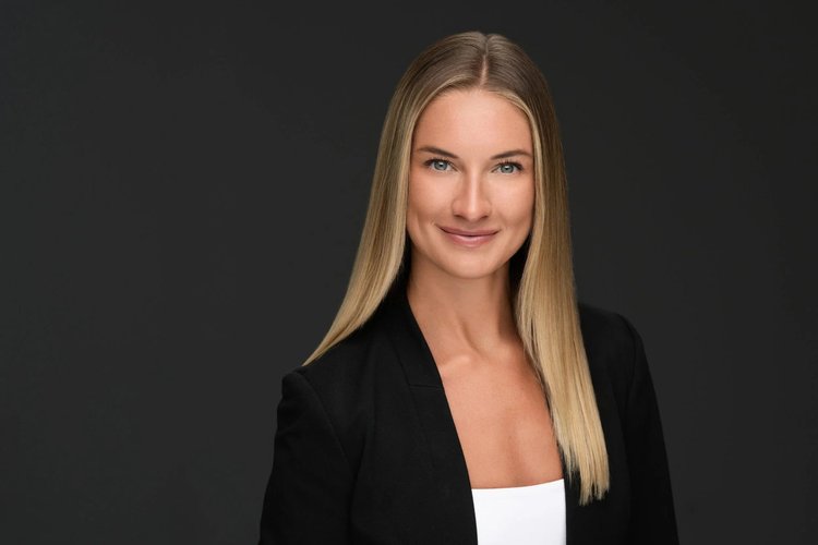 Professional headshot 10 — SRQ Headshots