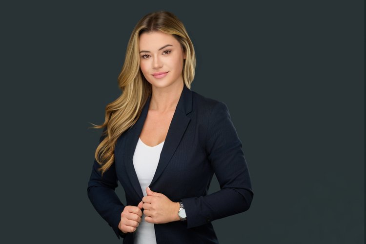 Professional headshot 6 — SRQ Headshots